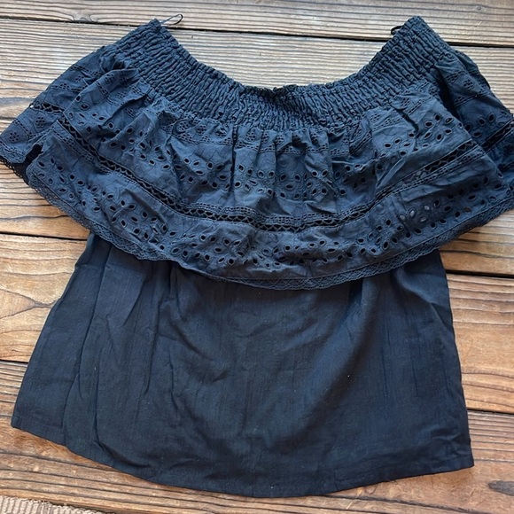 NWT Sophia Off Shoulder Eyelet Lace Trim Boho Cha Cha Top - Picture 1 of 4